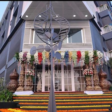 Atmosfera Bengaluru, India Aparthotel Екстериор снимка