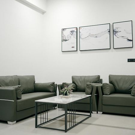 Atmosfera Bengaluru, India Aparthotel Екстериор снимка