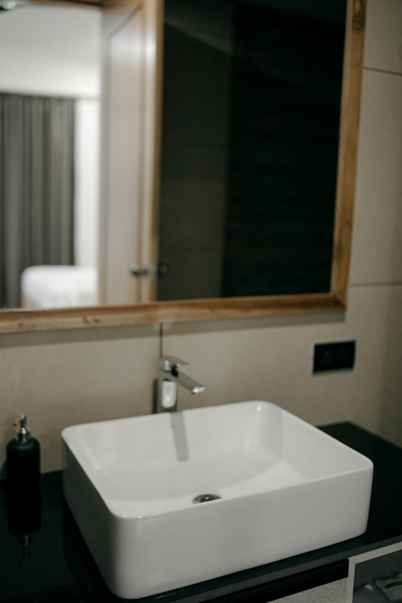 Atmosfera Bengaluru, India Aparthotel Екстериор снимка
